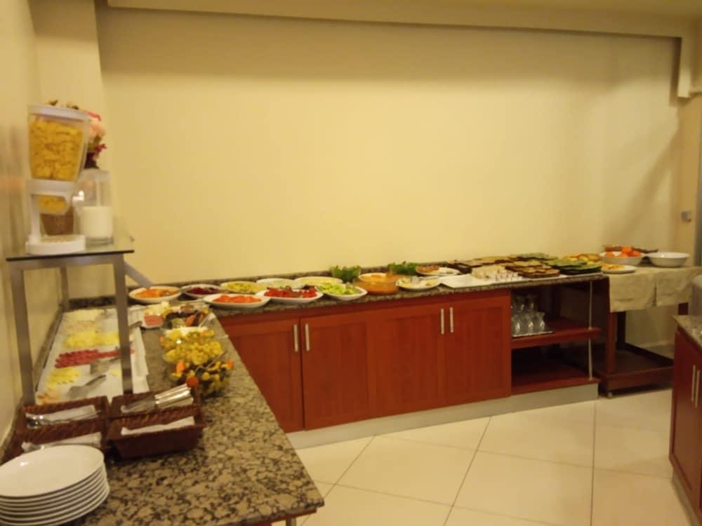 איסטמבול Grand Anatolia Hotel מראה חיצוני תמונה